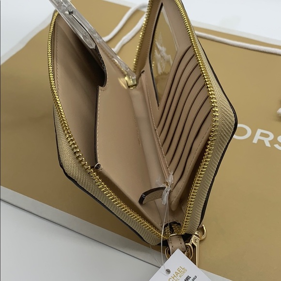 MICHAEL KORS JET SET TRAVEL LG FLAT MF PHN CASE - Picture 15 of 16